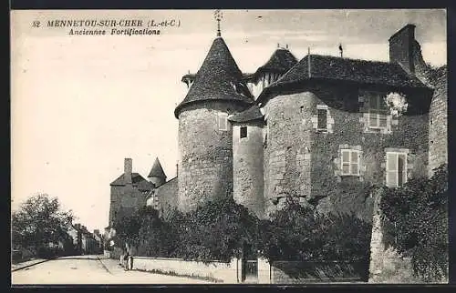 AK Mennetou-sur-Cher, Anciennes Fortifications