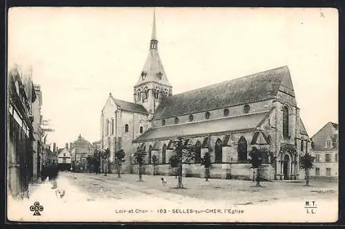 AK Selles-sur-Cher, L`église et son architecture gothique