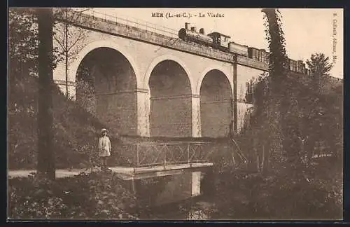 AK Mer, Le Viaduc avec un train passant au-dessus et une personne sur le pont en dessous