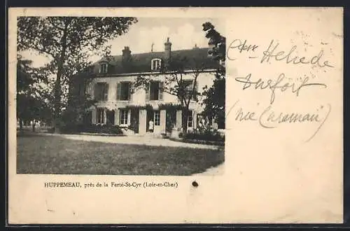 AK Huppemeau, Maison entourée d`arbres près de la Ferté-Saint-Cyr (Loir-et-Cher)