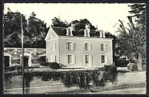 AK Thésée, Château des Mazelles