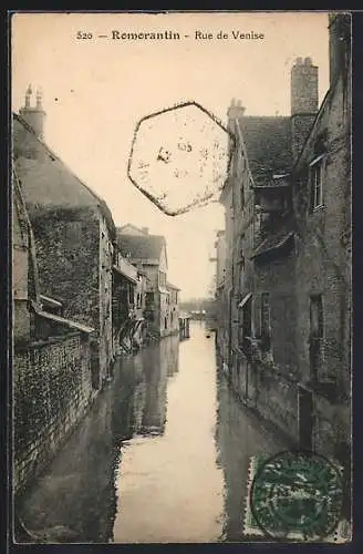 AK Romorantin, Rue de Venise avec vue sur le canal et les maisons anciennes