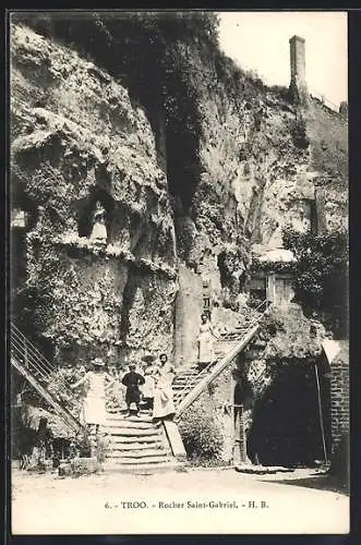 AK Troo, Rocher Saint-Gabriel et ses escaliers aménagés