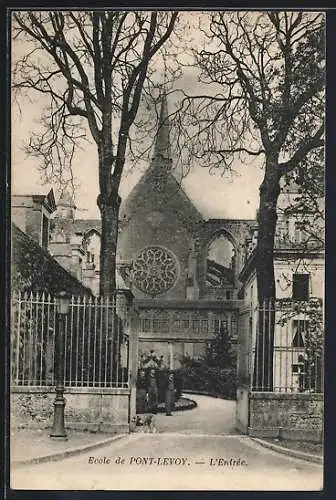 AK Pontlevoy, École de Pontlevoy, L`Entrée