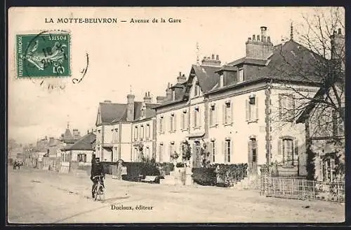 AK La Motte-Beuvron, Avenue de la Gare