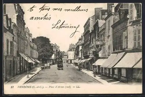 AK Vendôme, Place d`Armes sud avec calèche et bâtiments historiques