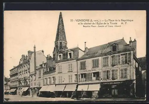 AK Vendôme, La Place de la République et le clocher de l`Église de la Trinité