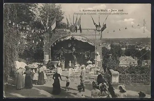 AK Blois, Terrasse de l`Évêché lors de la Kermesse, juin 1908, grand café glacier Cornu