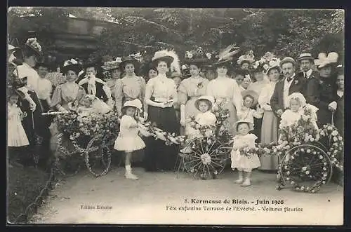 AK Blois, Fête enfantine Terrasse de l`Évêché, Voitures fleuries