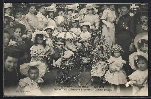 AK Blois, Fête enfantine Terrasse de l`Évêché, Voitures fleuries