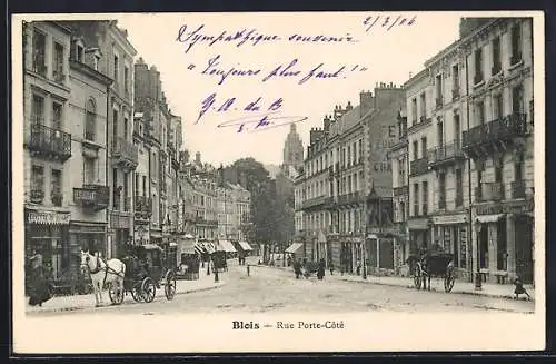 AK Blois, Rue Porte-Côté avec attelages et passants animés