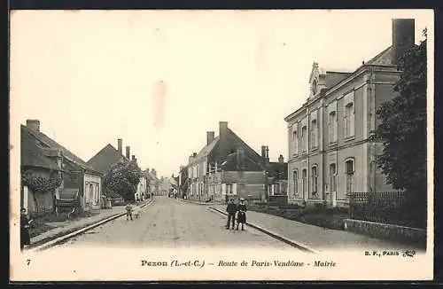 AK Pezou, Route de Paris-Vendôme et Mairie