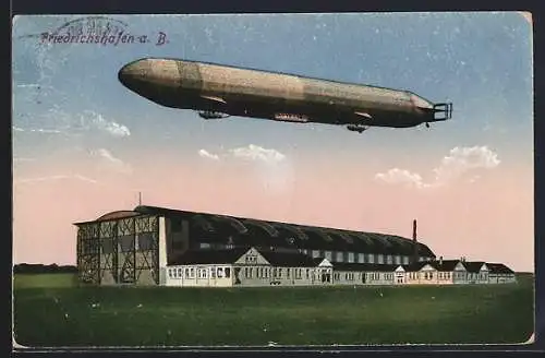 AK Friedrichshafen, Zeppelin-Luftschiff über der Halle