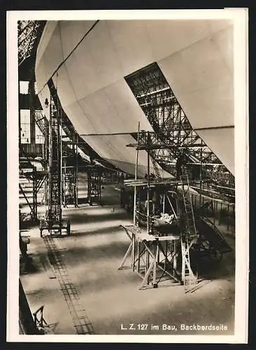 AK Luftschiffbau Zeppelin, L. Z. 127 im Bau