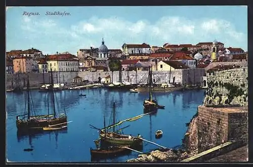 AK Dubrovnik / Ragusa, Boote im Stadthafen