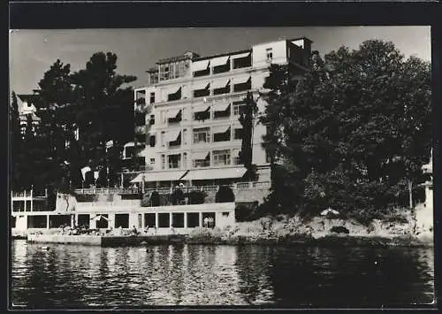 AK Opatija, Grand Hotel Belvedere vom Wasser aus