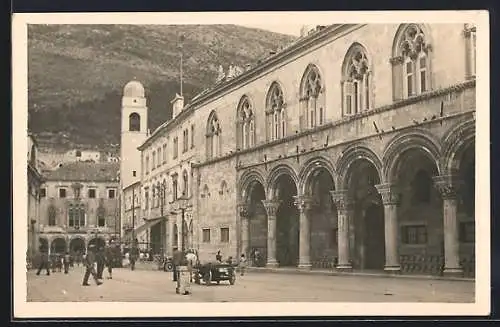 AK Ragusa, Strassenpartie mit Passanten