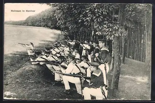 AK Matrosen Marineinfanterie beim Schiessmanöver an Land