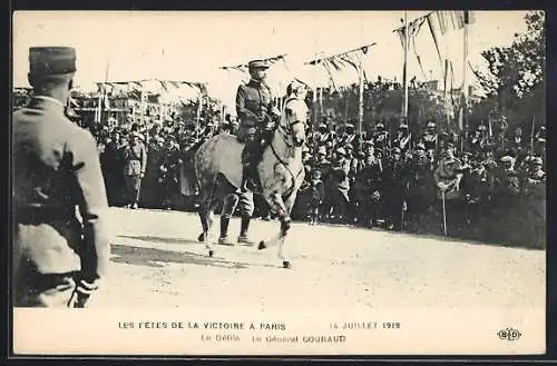 AK Paris, Le Général Gouraud, les Fetes de la Victoire 1919