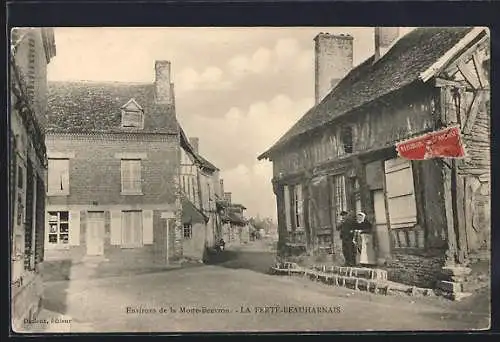 AK La Ferté-Beauharnais, Rue principale avec maisons traditionnelles et habitants