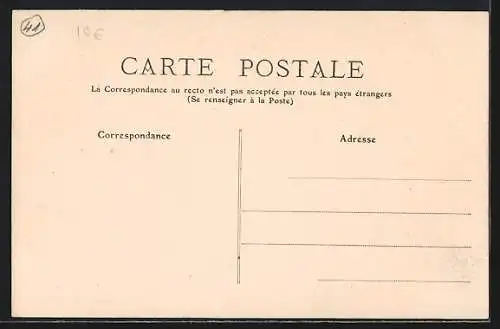 AK Oucques-la-Joyeuse, Grande Rue et Hôtel de Ville