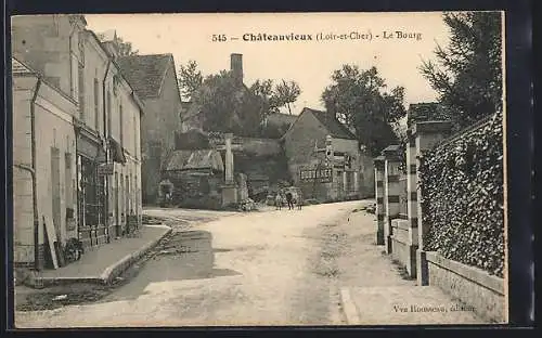 AK Châteauvieux, Le Bourg avec maisons et chemin rural