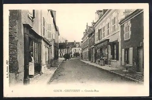 AK Cour-Cheverny, Grande-Rue animée avec commerces et passants