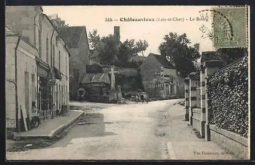 AK Châteauvieux, Le Bourg et la rue principale animée