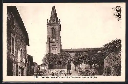 AK Verneuil-sur-Vienne, Place de l`église