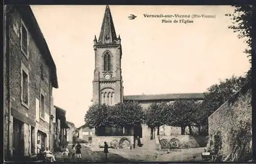 AK Verneuil-sur-Vienne, Place de l`église