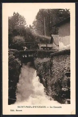 AK Saint-Paul-d`Eyjeaux, La Cascade et le pont en bois