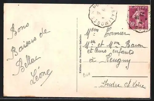 AK Bellac, Place du Palais avec fontaine et bâtiments historiques