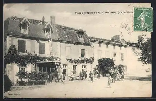 AK Saint-Mathieu, Place de l`Église avec habitants et bâtiments historiques