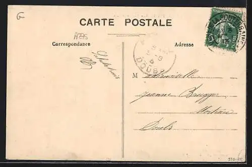 AK Saint-Sulpice-les-Feuilles, Rue de la Paix avec restaurant et bâtiments adjacents