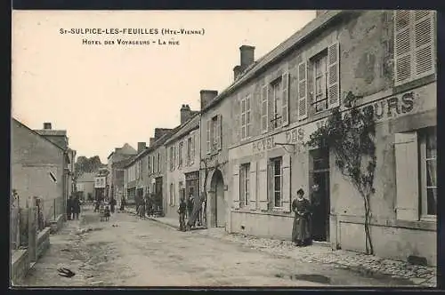 AK St-Sulpice-les-Feuilles, Hôtel des Voyageurs, La rue