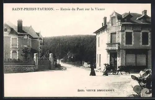 AK Saint-Priest-Taurion, Entrée du Pont sur la Vienne