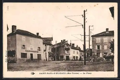 AK Saint-Paul-d`Eyjeaux, La Place avec bâtiments et lignes télégraphiques