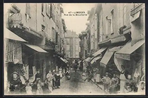 AK Limoges, Rue de la Boucherie animée avec passants et boutiques