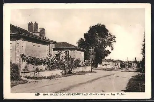 AK Saint-Bonnet-de-Bellac, Les Écoles