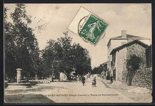 AK Saint-Mathieu, Route de Rochechouart et scène de rue animée