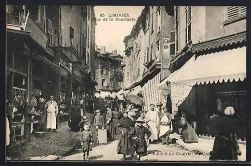 AK Limoges, Rue de la Boucherie animée avec passants et commerces