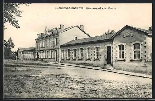 AK Coussac-Bonneval, Les Écoles