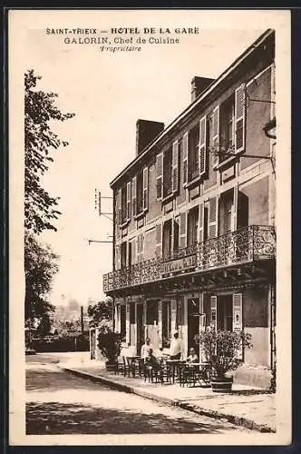 AK Saint-Yrieix, Hôtel de la Gare avec terrasse animée