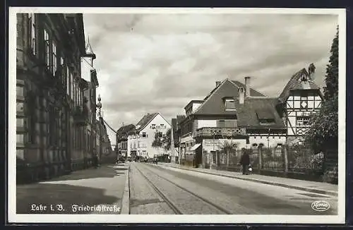 AK Lahr / Schwarzwald, Friedrichstrasse mit Geschäften und Pferdewagen