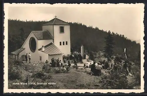 AK Hohe Wand, Menschen an der Dollfuss-Kirche