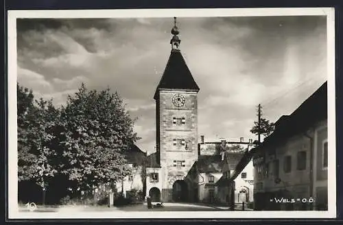 AK Wels, Partie am Ledererturm im Sonnenschein