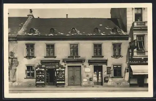 AK Wien, vor Franz Schuberts Geburtshaus in der Nussdorferstrasse 54