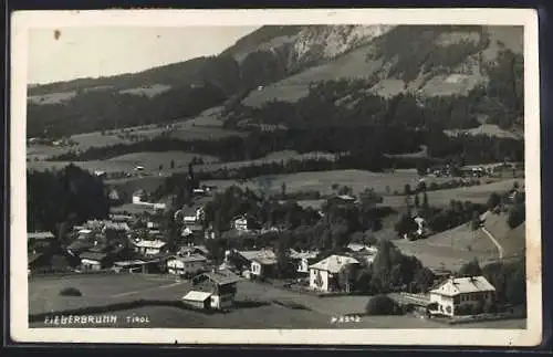 AK Fieberbrunn /Tirol, Gesamtansicht von einen Berg aus