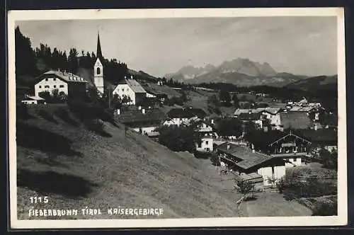 AK Fieberbrunn, Ortsansicht mit Kaisergebirge