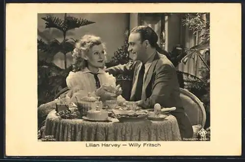 AK Schauspieler Lilian Harvey und Willy Fritsch in einer gemeinsamen Filmszene